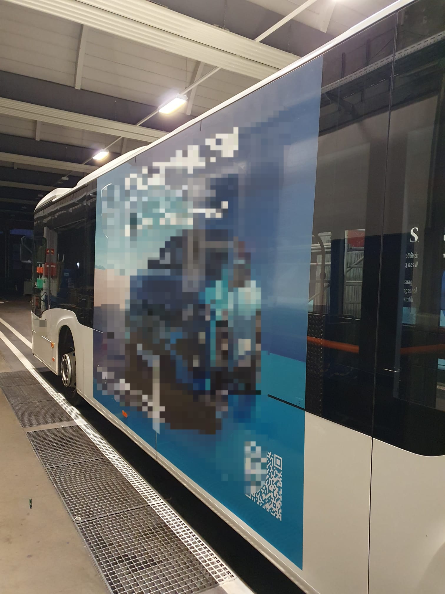 Buswerbung mittelgroß